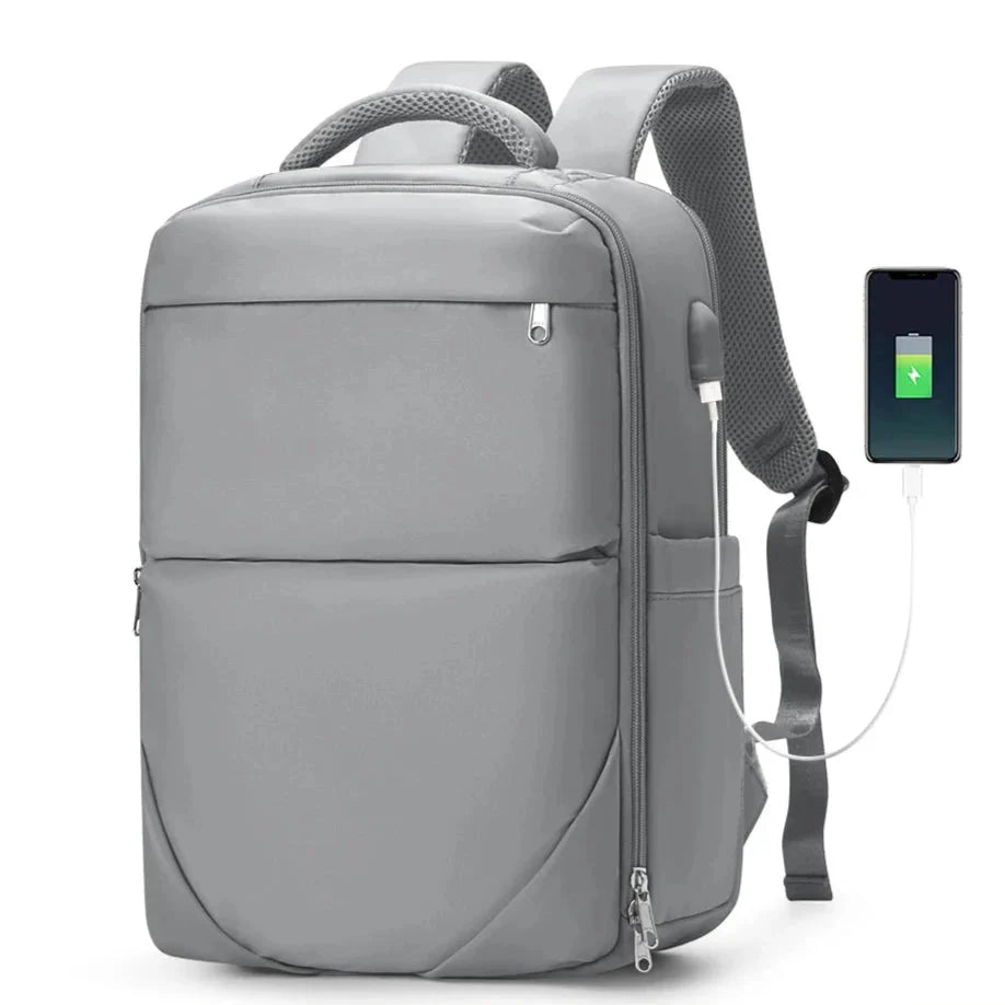 Intérieur du sac à dos montrant les compartiments spacieux