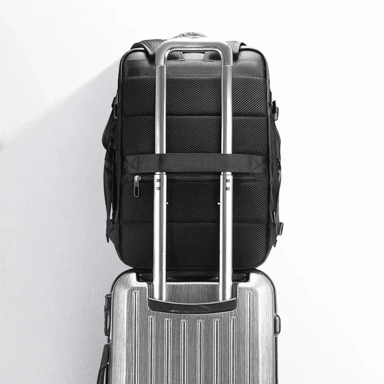 Sac à dos noir avec compartiments multiples et port USB intégré