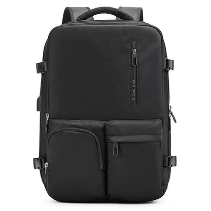 Sac à dos noir élégant posé sur une surface en bois