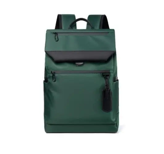 Sac à dos vert avec compartiments multiples visibles