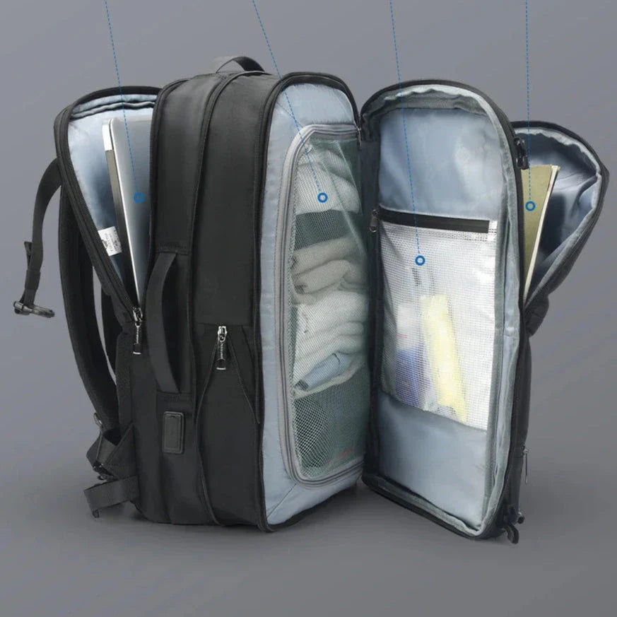 Compartiment principal ouvert avec espace pour ordinateur portable