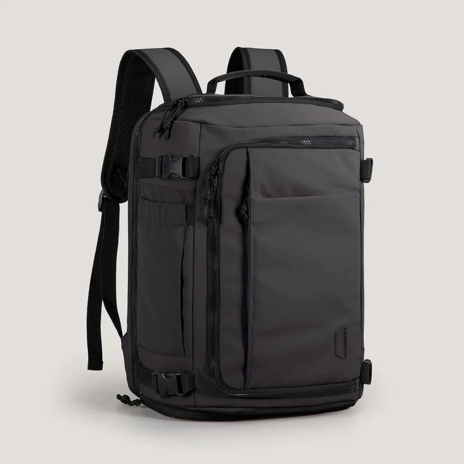 Sac à dos noir avec style sobre et fonctionnel