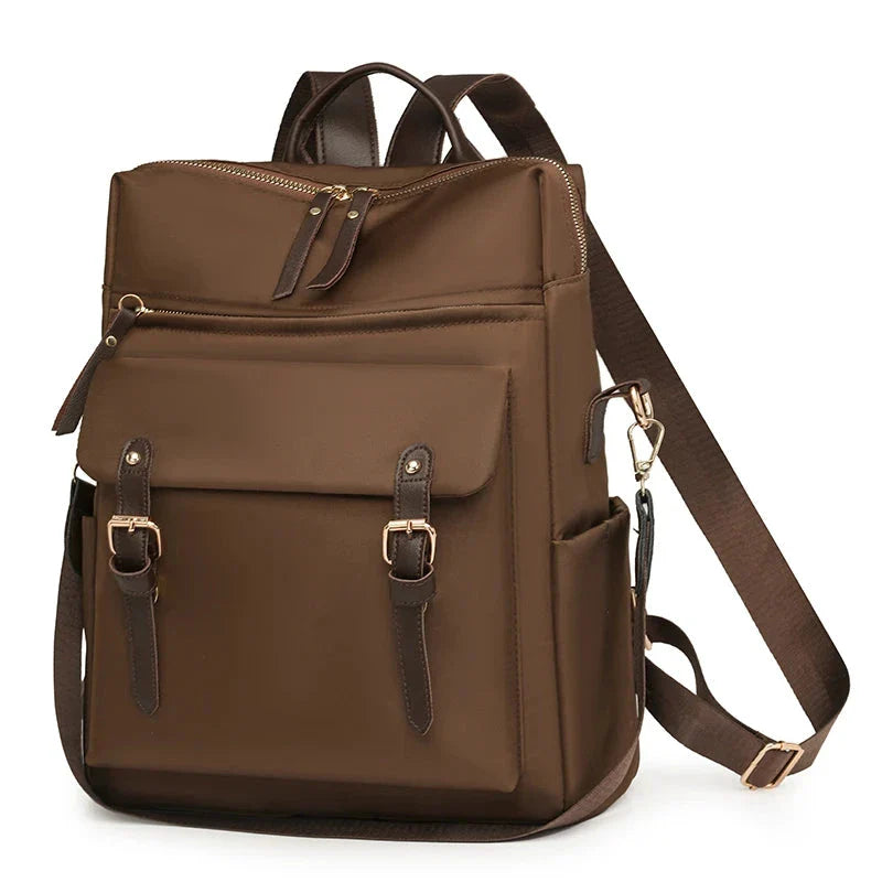 Sac à dos marron avec finitions élégantes
