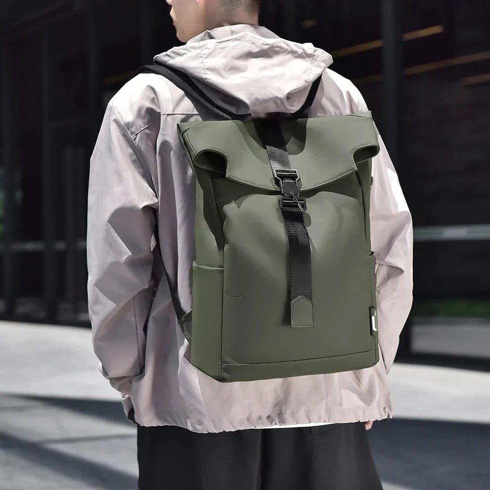 Gros plan sur la fermeture zippée sécurisée du sac à dos