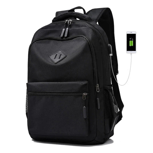 Vue de dessus montrant la capacité de rangement du sac