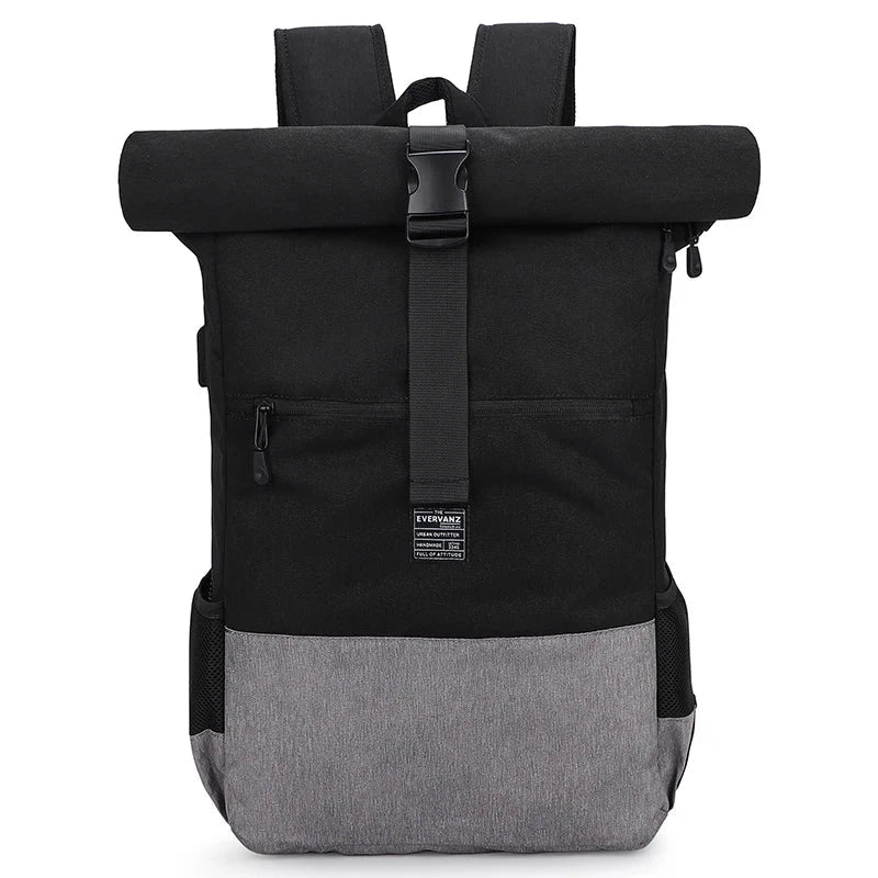Sac à dos roll-top en coloris noir, en vue de profil
