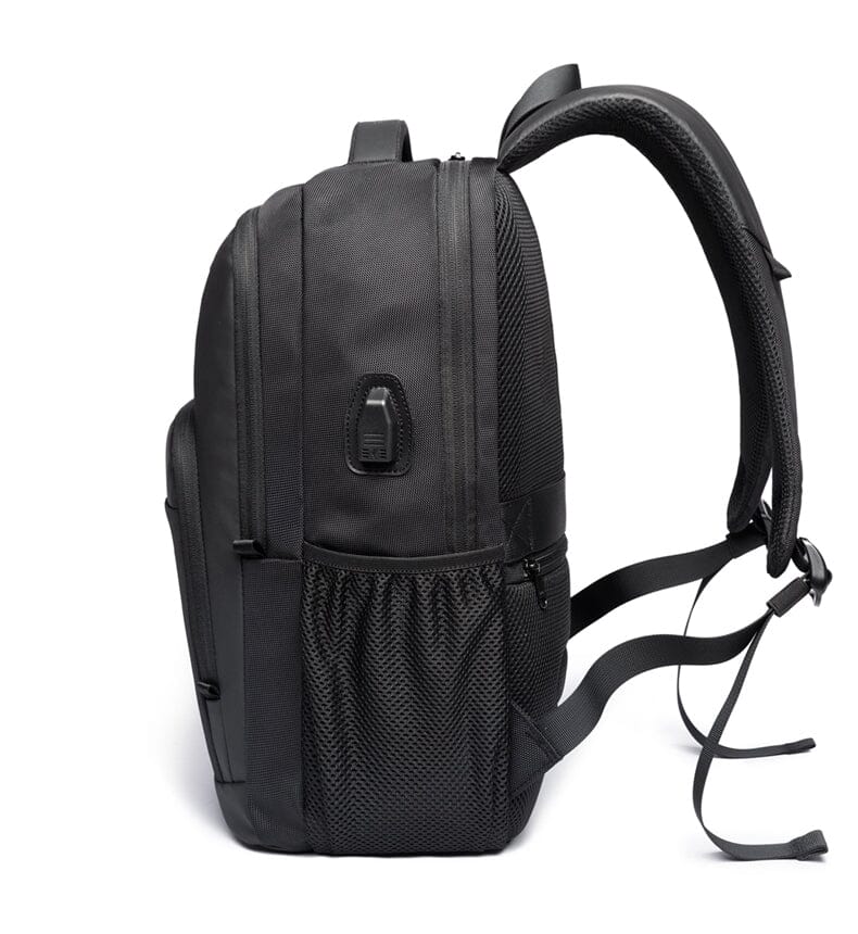 Vue latérale du sac à dos montrant la poche secrète antivol