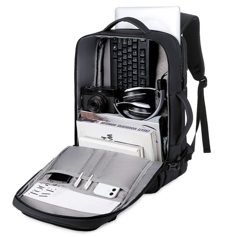 Sac à dos noir avec port USB et compartiment pour ordinateur
