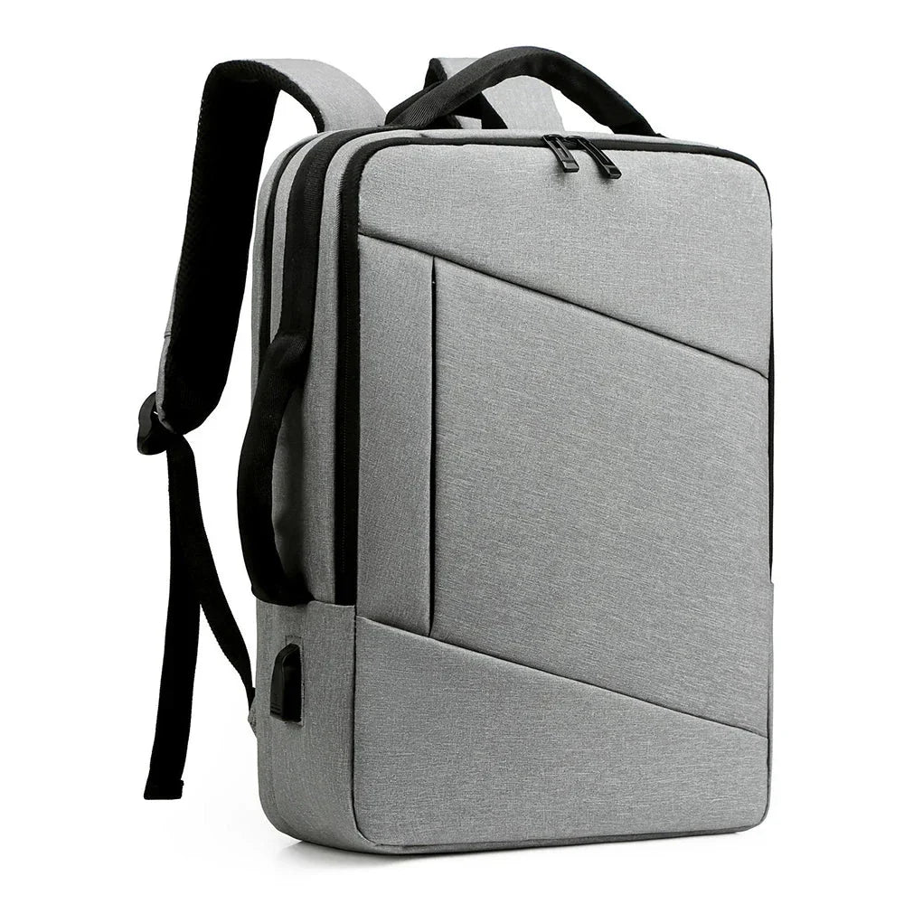 Modèle gris du sac à dos convertible avec détails visibles