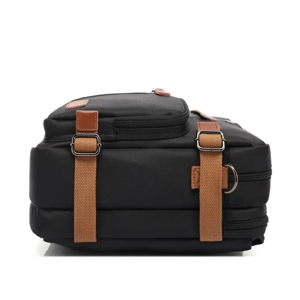 Vue d'ensemble du sac à dos avec accessoires organisés