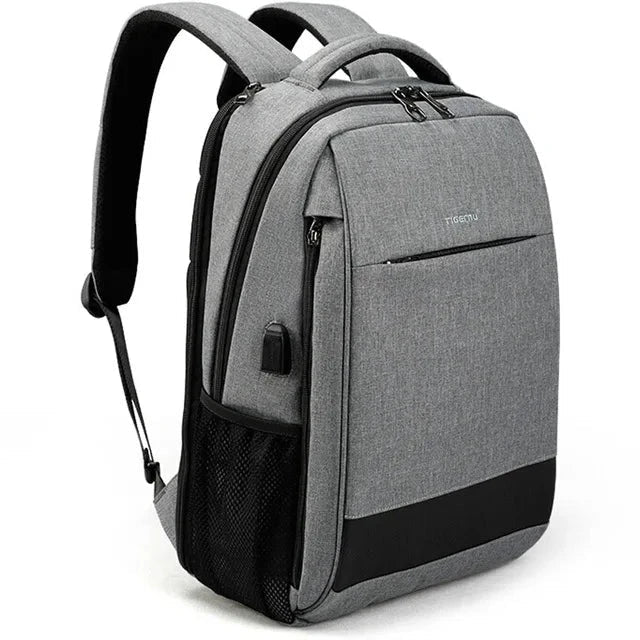 Sac à dos gris avec dos en maille respirante