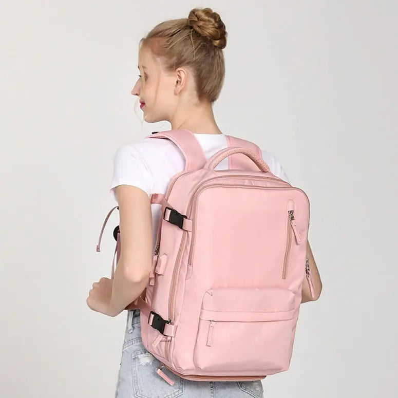 Sac à dos noir avec compartiment chaussures visible