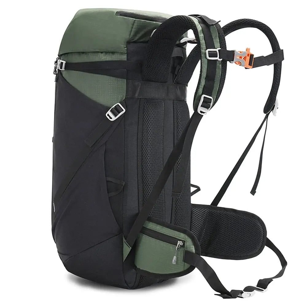 Sac à dos de voyage avec grande poche principale ouverte