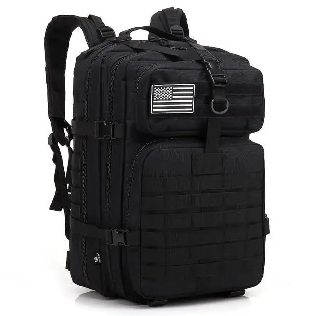 Sac à dos militaire noir avec drapeau américain visible