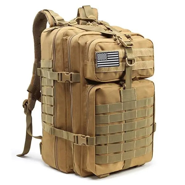 Sac à dos militaire camel avec multiples compartiments visibles