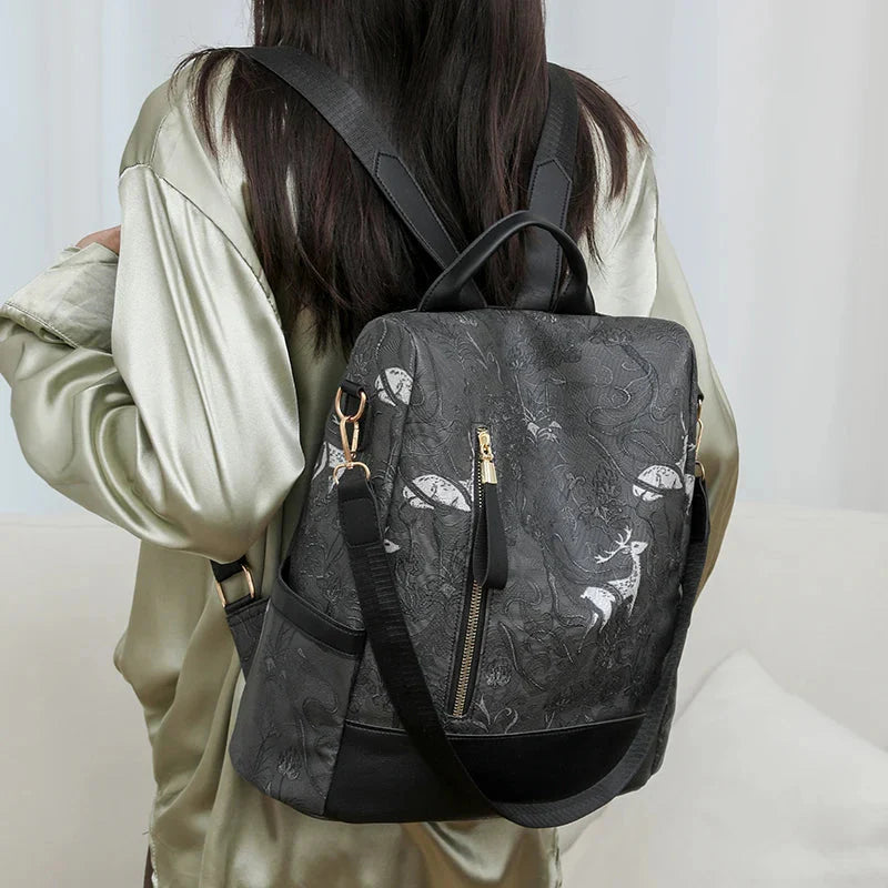 Sac à dos féminin avec détails de couture visibles