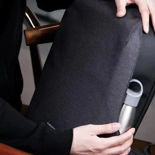 Sac à dos en situation urbaine, porté par un utilisateur