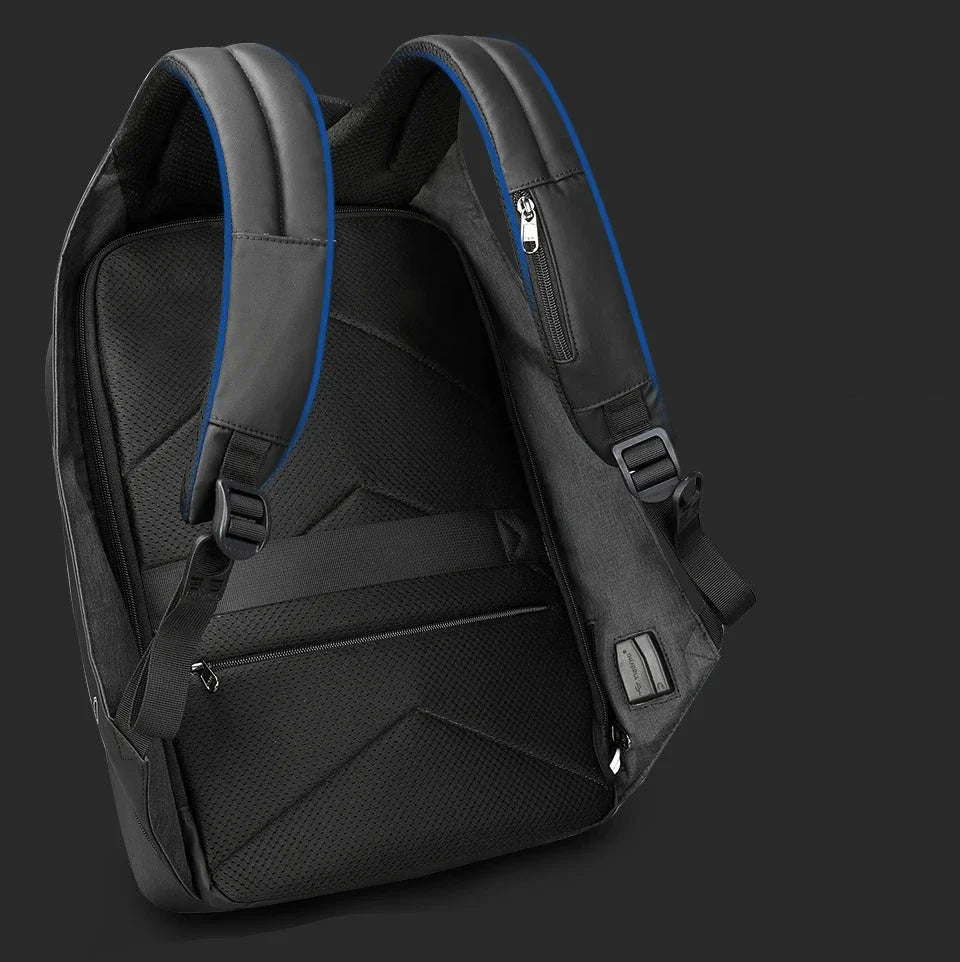 Poches intérieures du sac à dos pour organisation optimale
