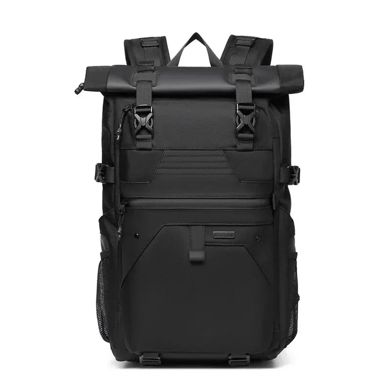 Sac à dos noir, design minimaliste et fonctionnel