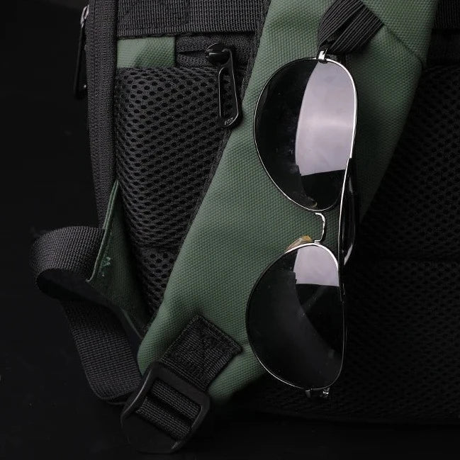 Sac à dos avec bretelles rembourrées et poche antivol à l'arrière