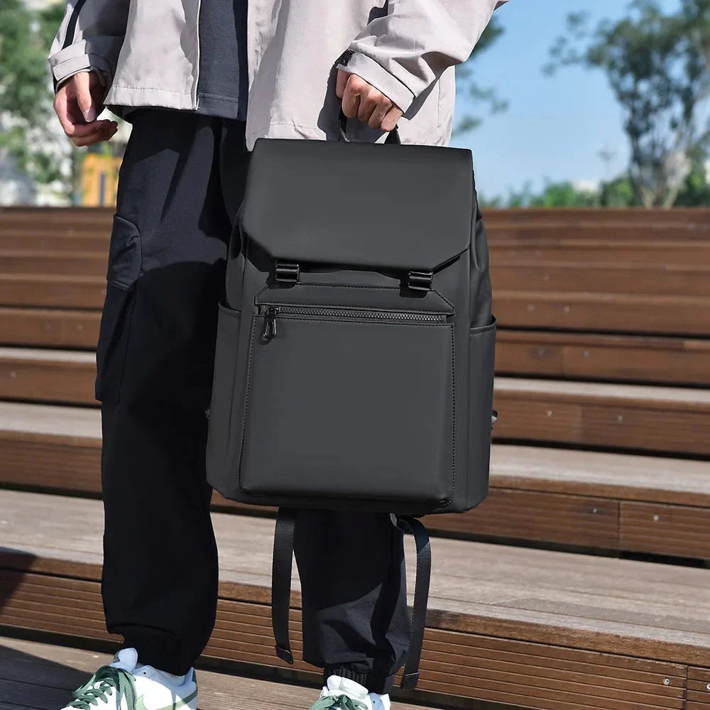 Sac à dos imperméable avec rabat, vue de face