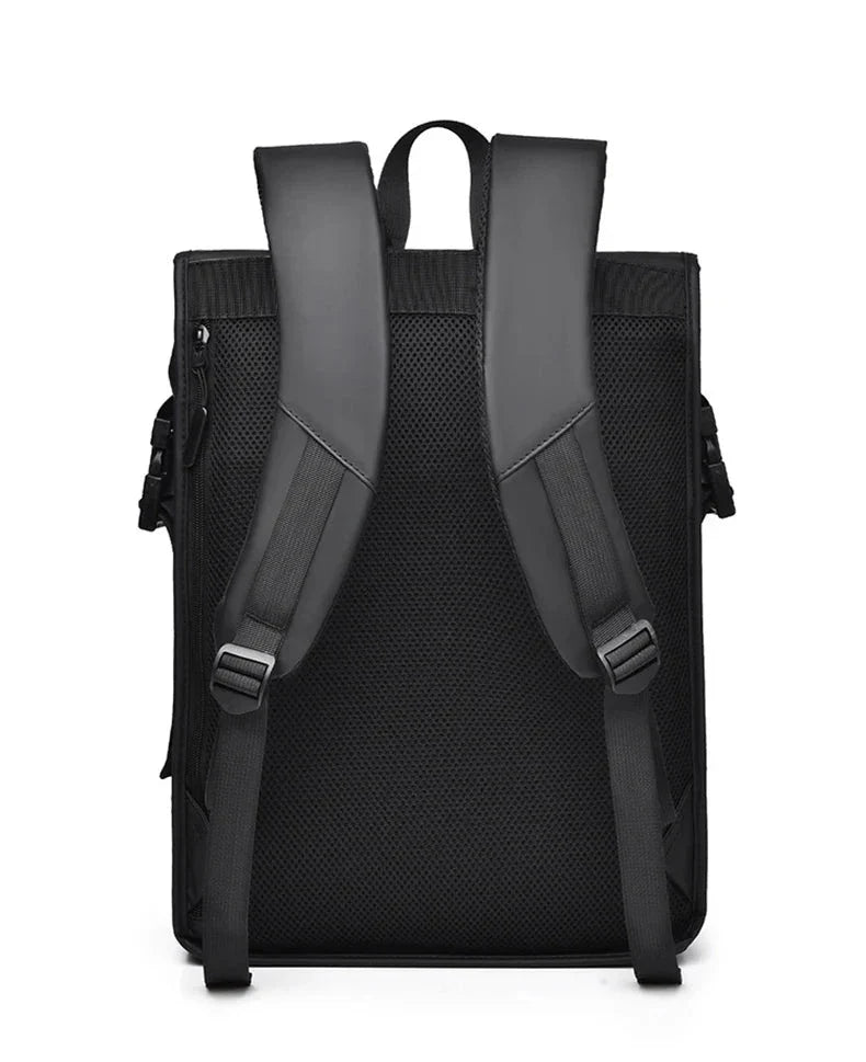 Sac à dos noir avec design minimaliste et moderne