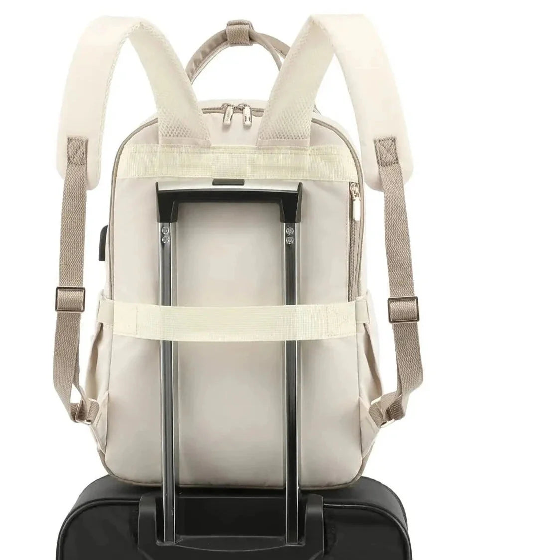 Intérieur du sac à dos avec compartiments organisés