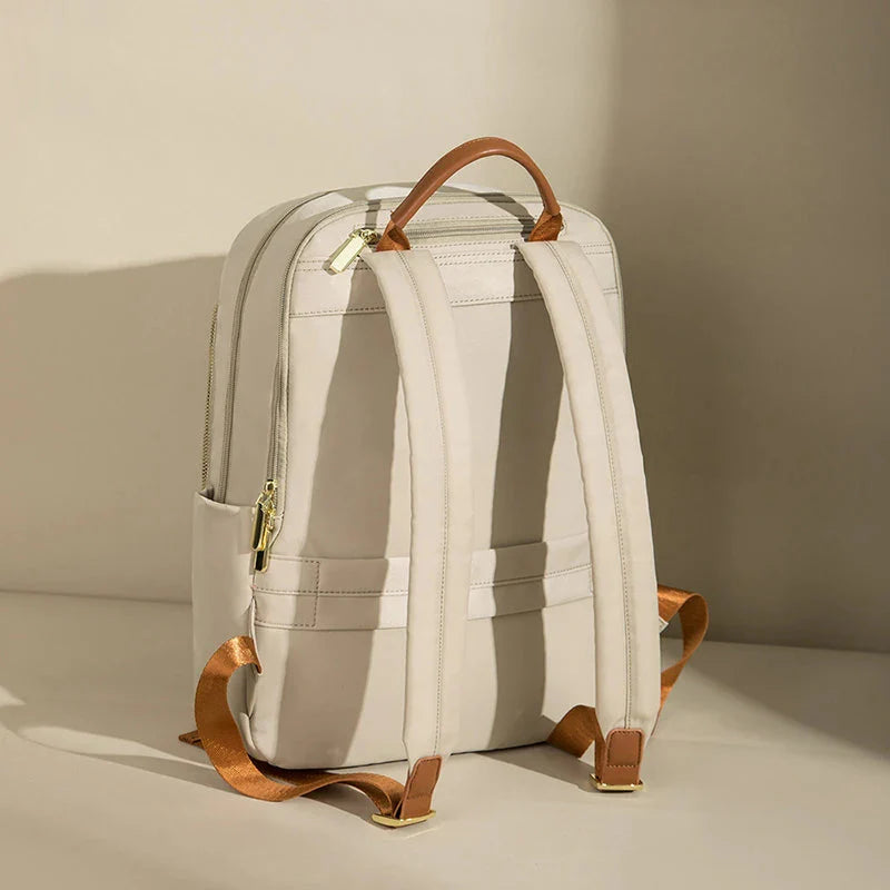 Vue arrière du sac avec sangle pour valise