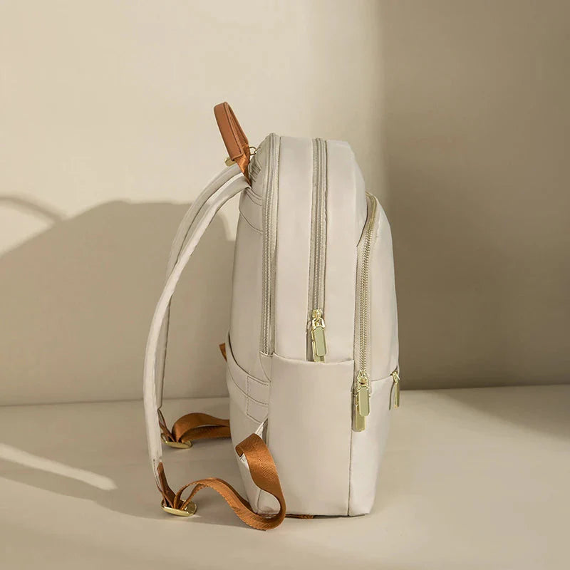 Sac à dos ouvert révélant le compartiment pour ordinateur