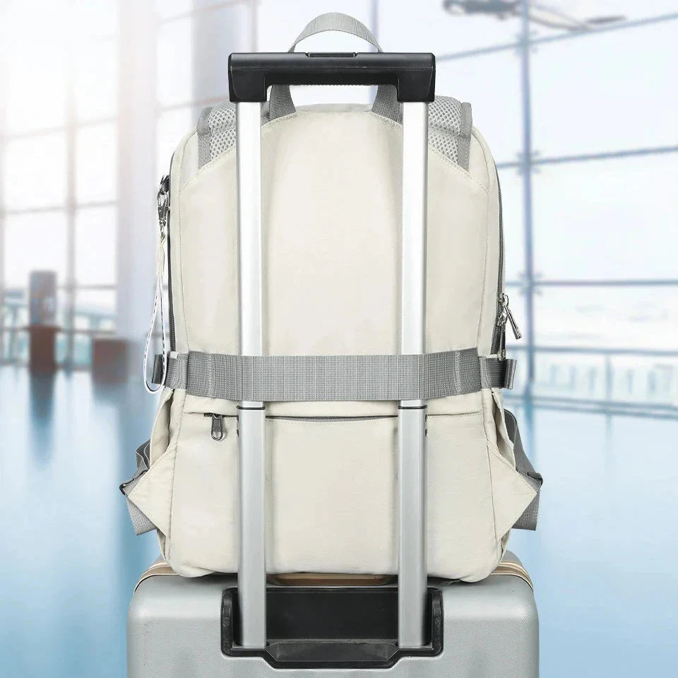 Intérieur du sac montrant les poches et le compartiment rembourré