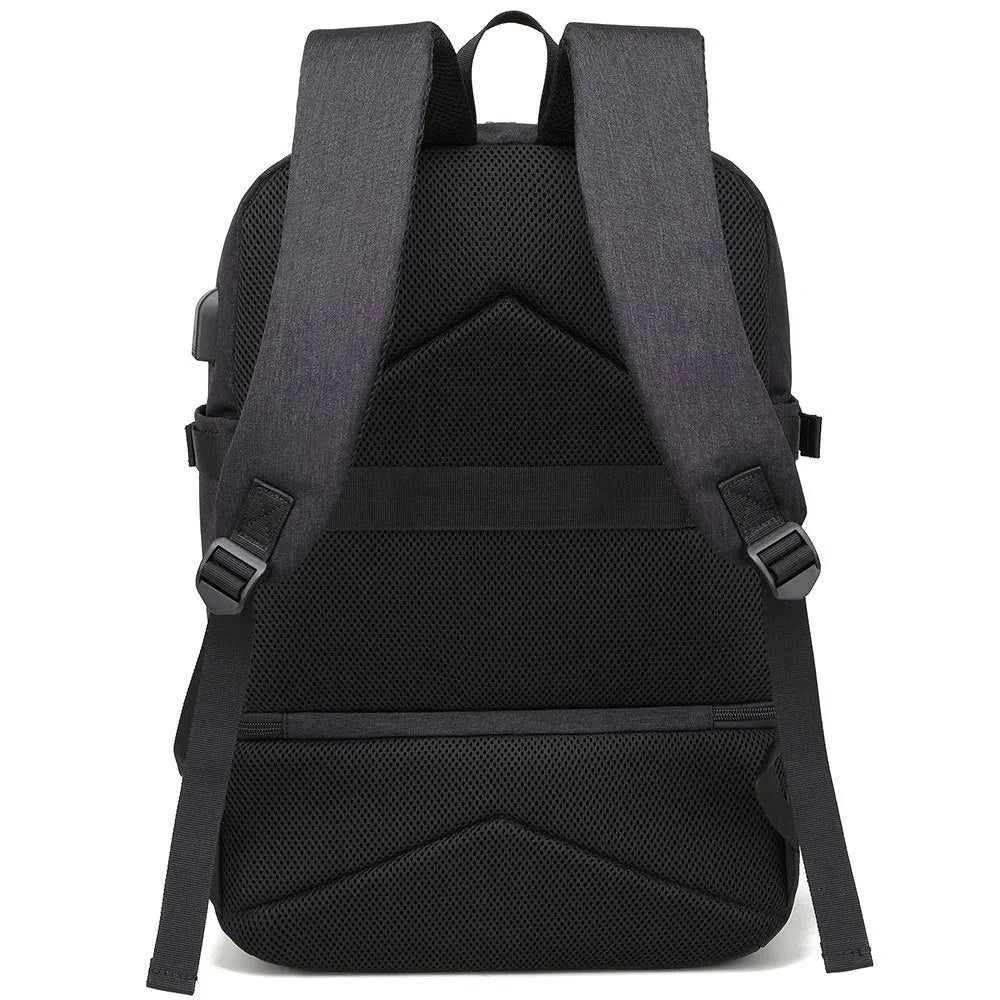 Vue de face du sac, avec poches avant visibles