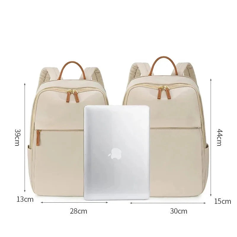 Sac à dos femme, vue de dessus, organisation intérieure visible