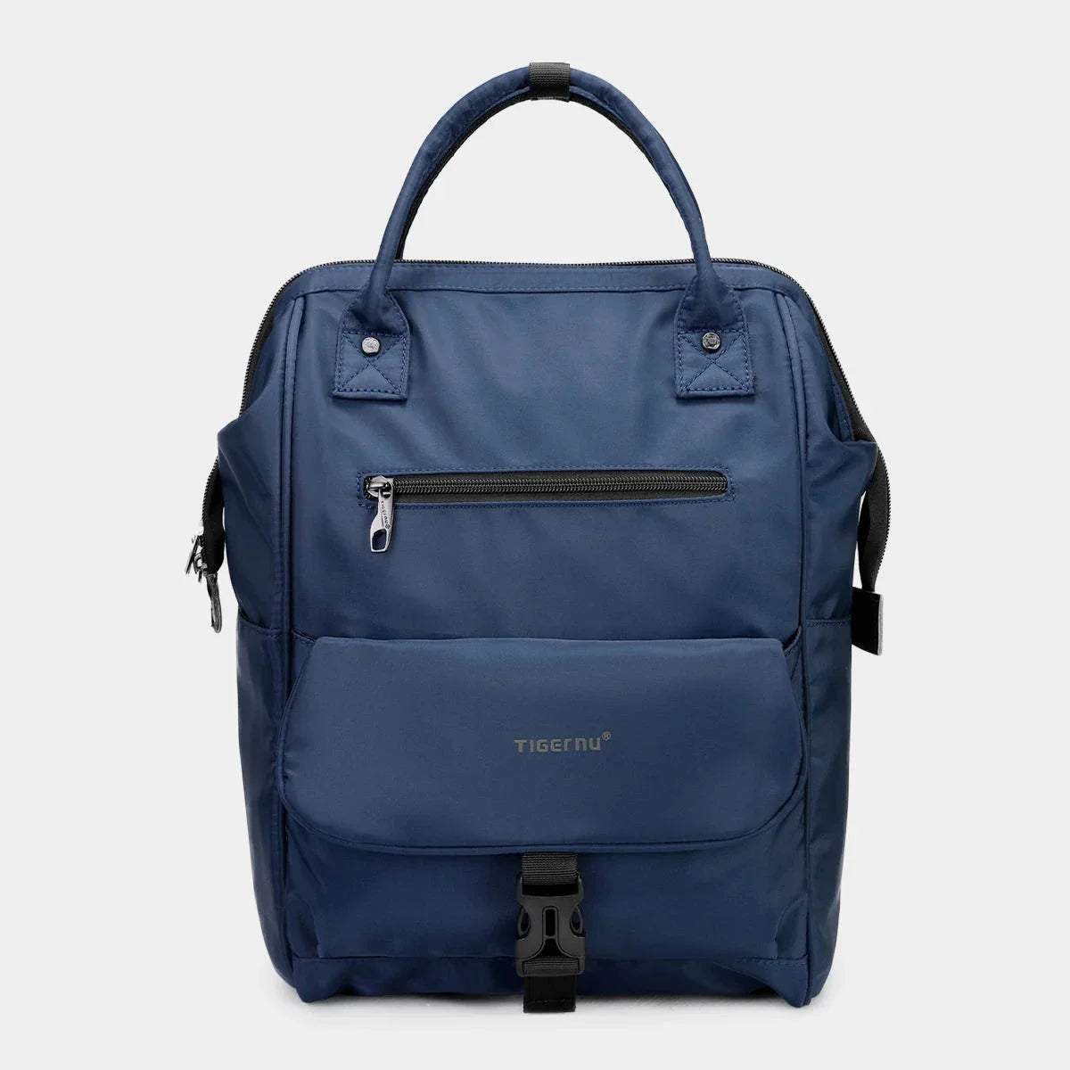 Version bleu marine du sac à dos pour femme active