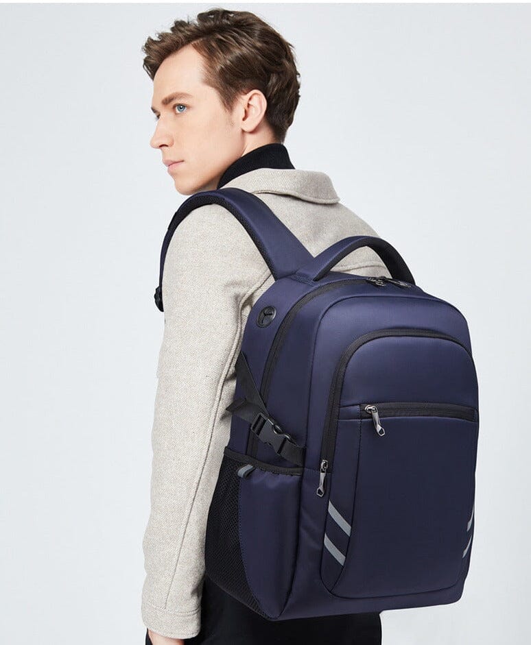 Sac à dos avec poche principale spacieuse et fermeture éclair