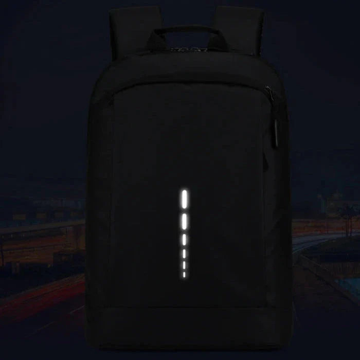 Sac à dos en position verticale montrant son design épuré