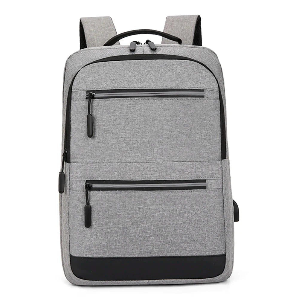 Sac à dos gris, idéal pour un usage quotidien