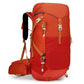 Sac à dos orange, conçu pour les aventures en plein air