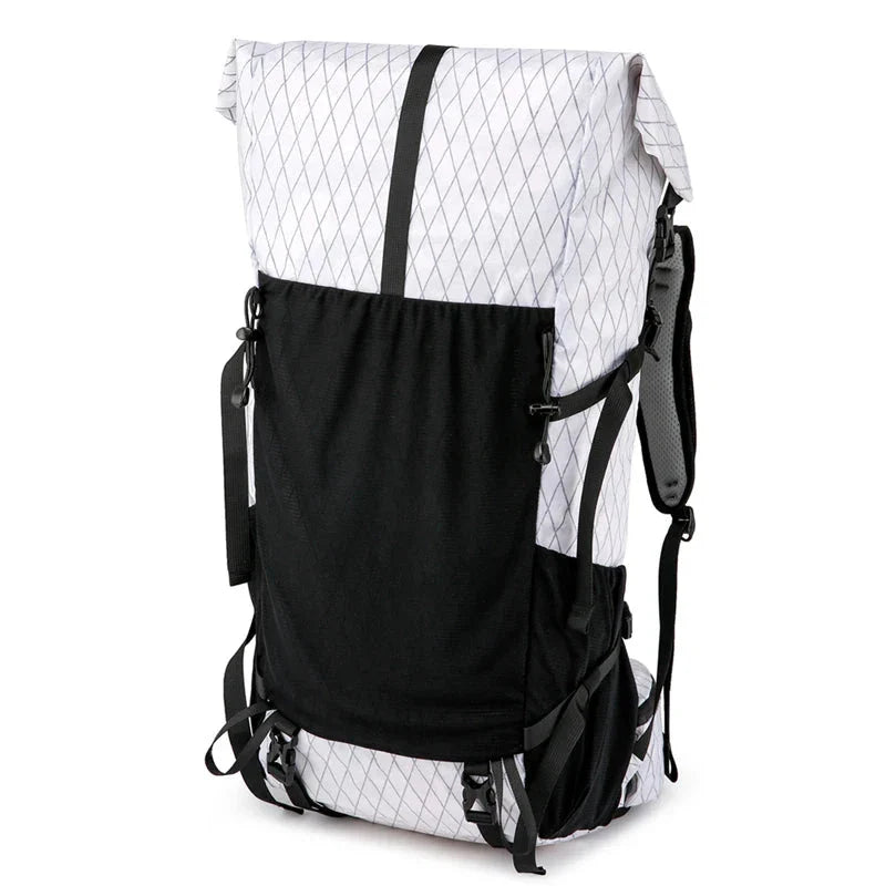 Sac à dos blanc, design épuré et fonctionnel