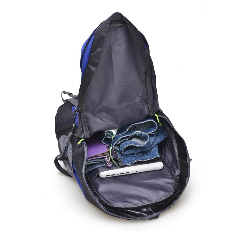 Détail des sangles de compression latérales sur le sac