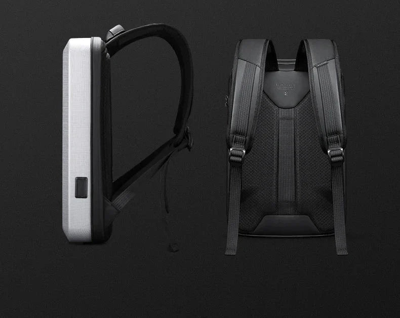 Détail du port USB intégré sur le côté du sac
