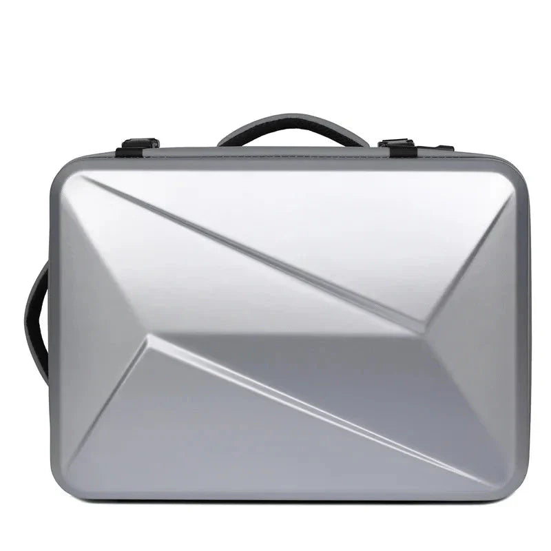 Compartiment principal ouvert avec espace pour ordinateur portable