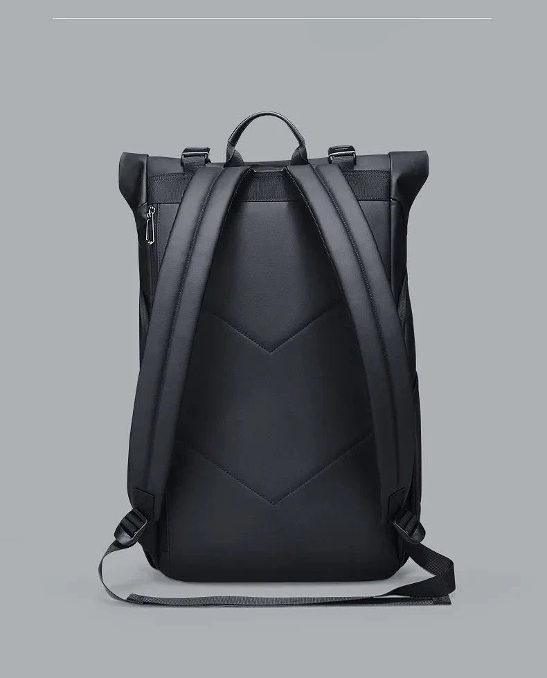 Vue arrière du sac à dos, bretelles rembourrées