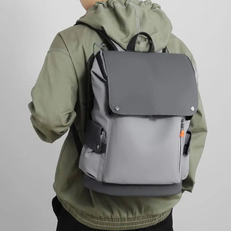 Sac à dos urbain imperméable avec port USB intégré