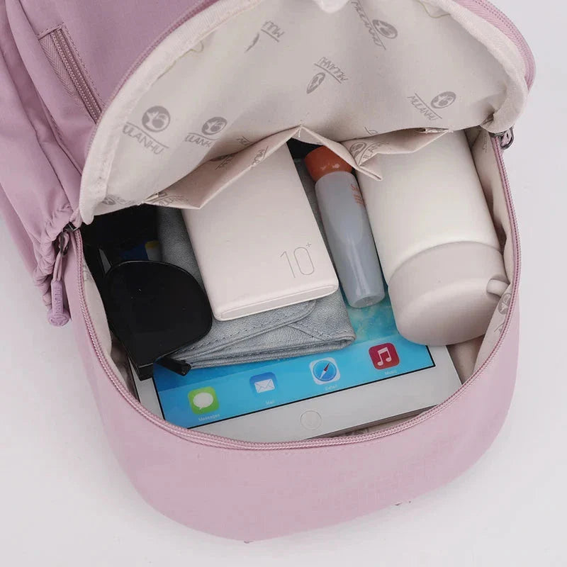Poche anti-pickpocket discrète à l'arrière du sac