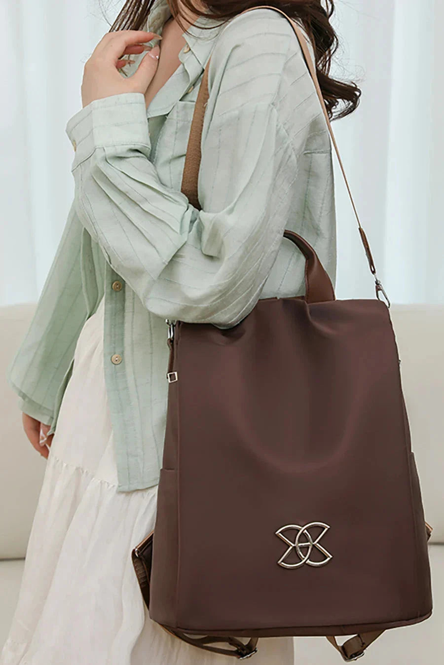 Vue arrière du sac à dos, design moderne