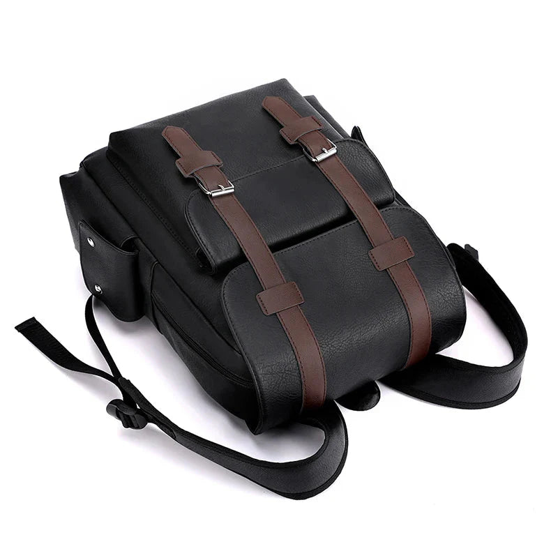 Gros plan sur les coutures solides du sac à dos rétro