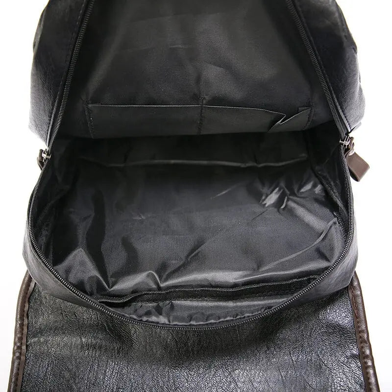 Gros plan sur les finitions soignées d'un sac à dos rétro
