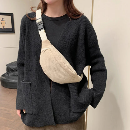 Sac banane beige en velours côtelé, style rétro