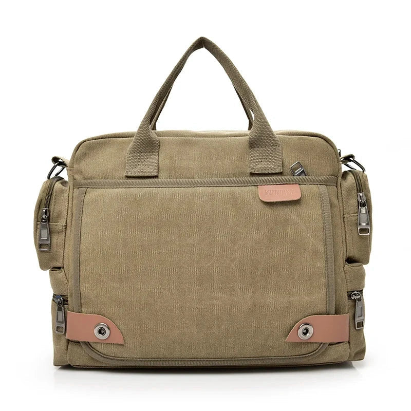 Intérieur du sac montrant les poches et compartiments