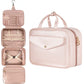 Vue intérieure de la trousse de toilette avec rangements organisés